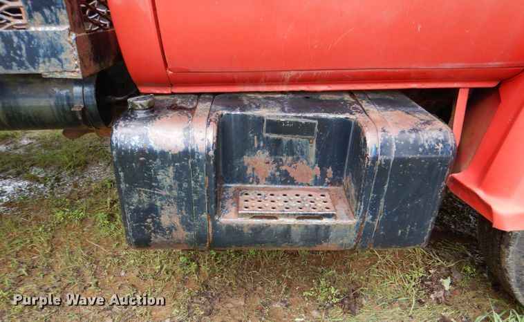 image for item IY9487 1980 GMC 7000  winch truck