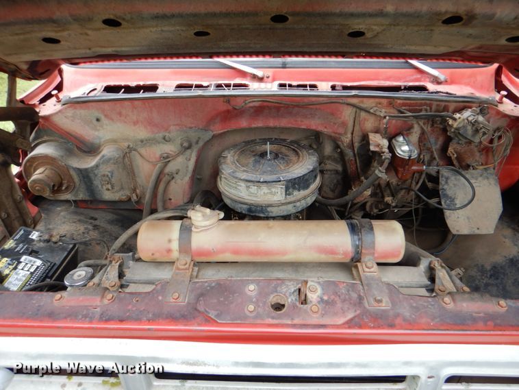 image for item IY9487 1980 GMC 7000  winch truck