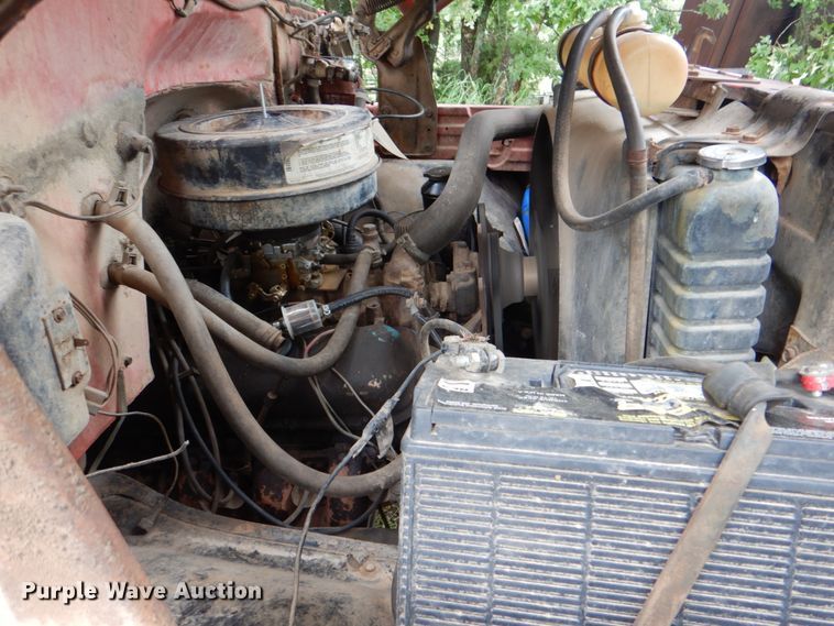 image for item IY9487 1980 GMC 7000  winch truck