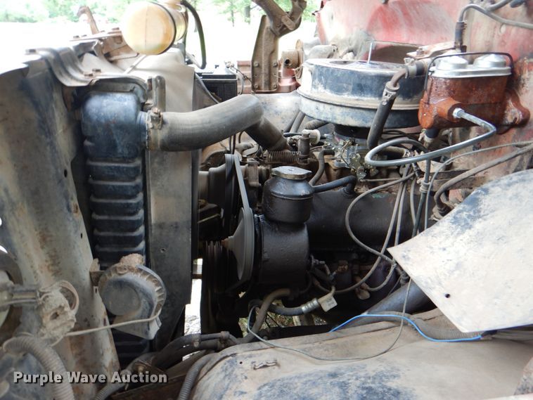 image for item IY9487 1980 GMC 7000  winch truck