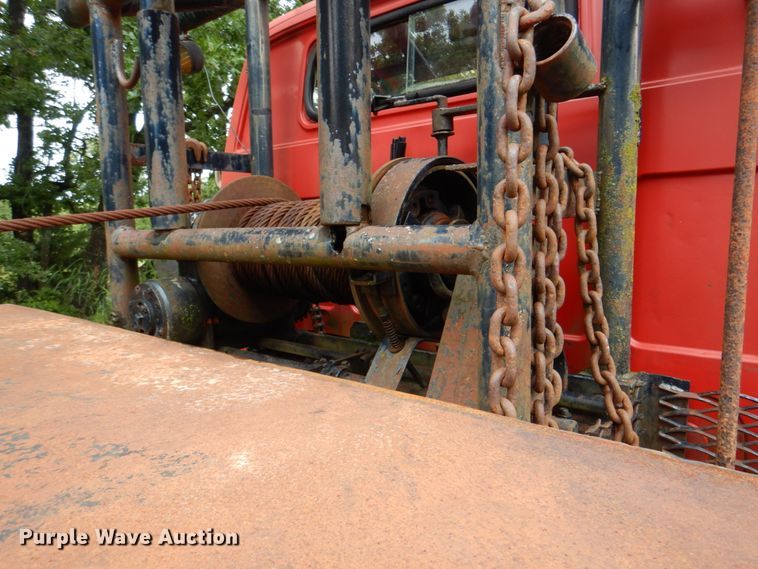 image for item IY9487 1980 GMC 7000  winch truck