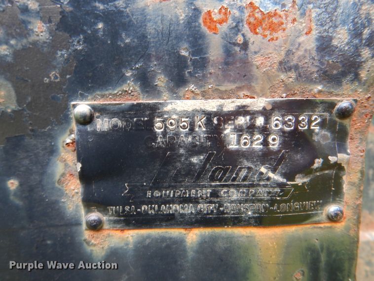 image for item IY9487 1980 GMC 7000  winch truck