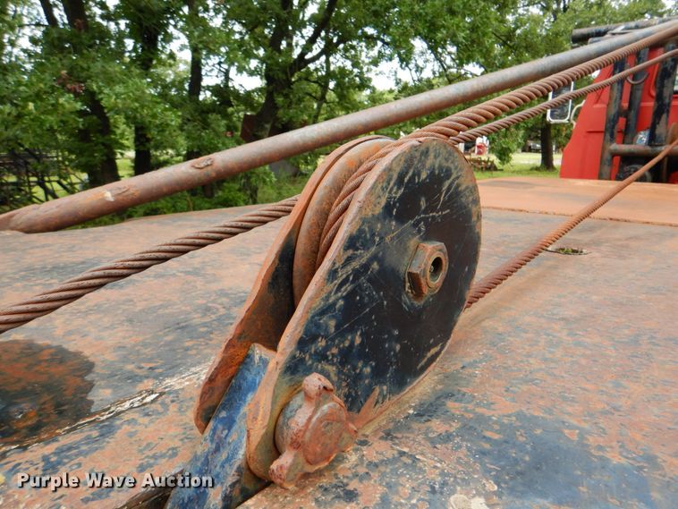 image for item IY9487 1980 GMC 7000  winch truck