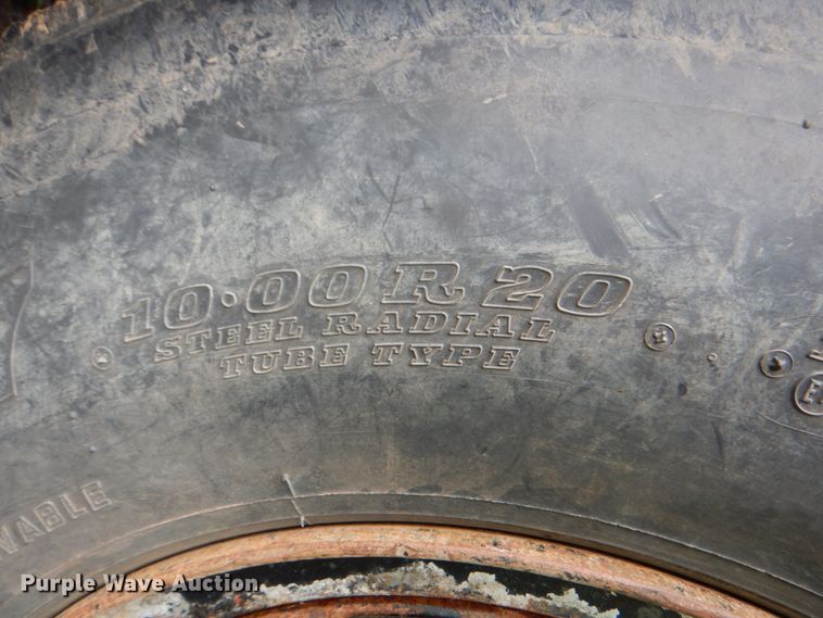 image for item IY9487 1980 GMC 7000  winch truck