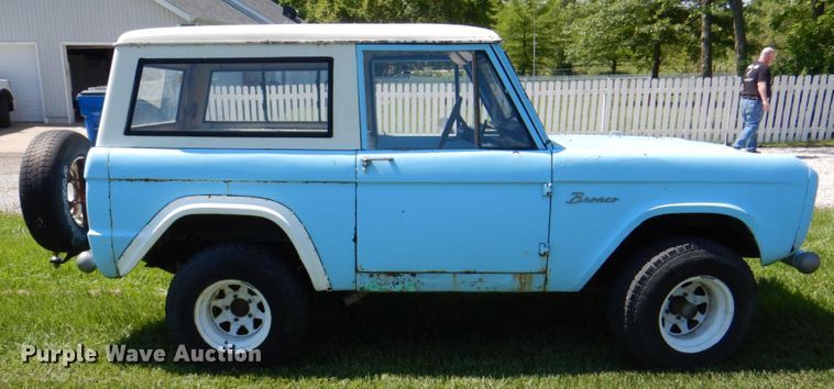 image for item JY9899 1967 Ford Bronco  SUV