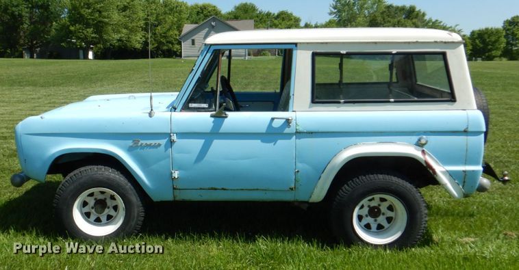 image for item JY9899 1967 Ford Bronco  SUV