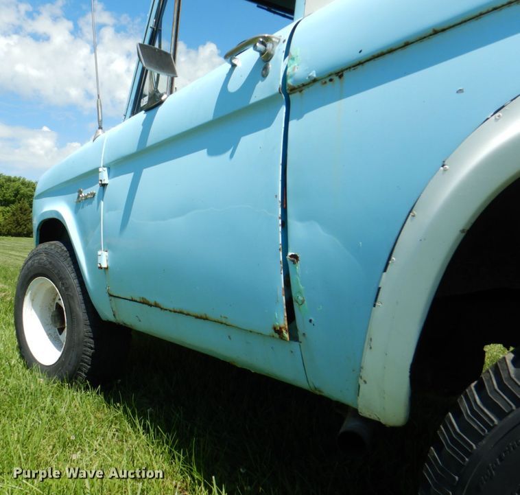 image for item JY9899 1967 Ford Bronco  SUV