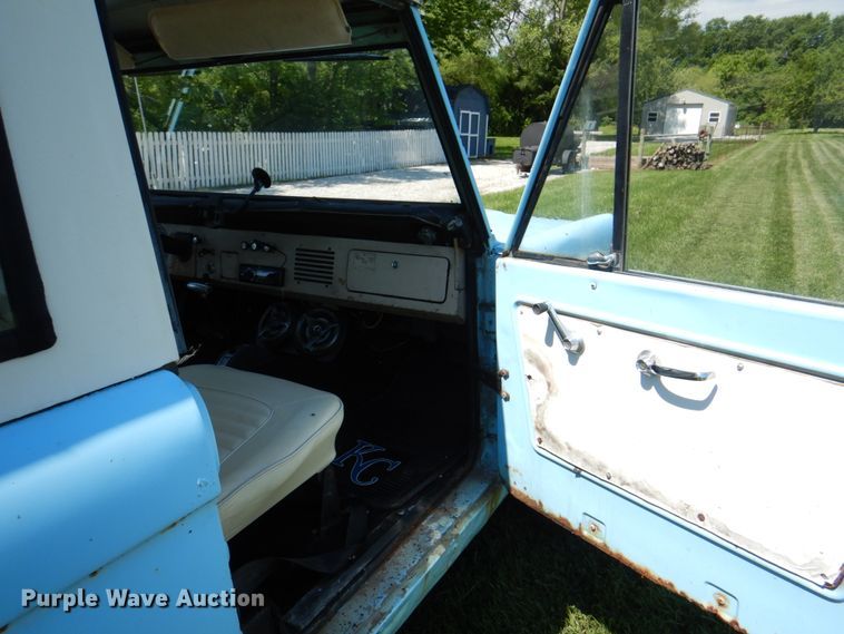 image for item JY9899 1967 Ford Bronco  SUV