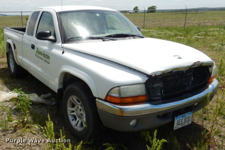 image for item JY9904 2004 Dodge Dakota  Club Cab pickup truck