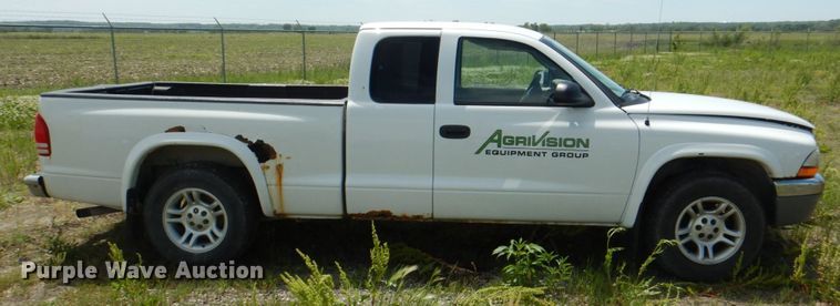 image for item JY9904 2004 Dodge Dakota  Club Cab pickup truck