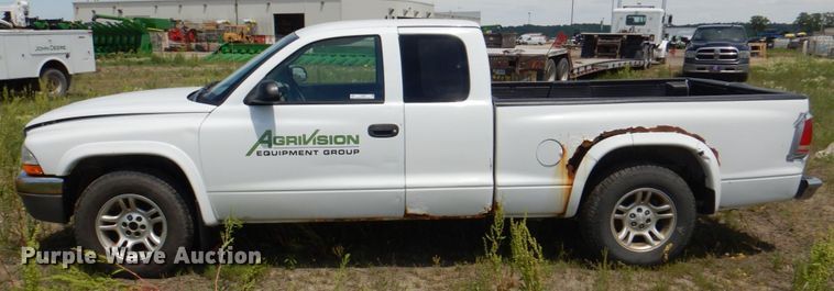 image for item JY9904 2004 Dodge Dakota  Club Cab pickup truck