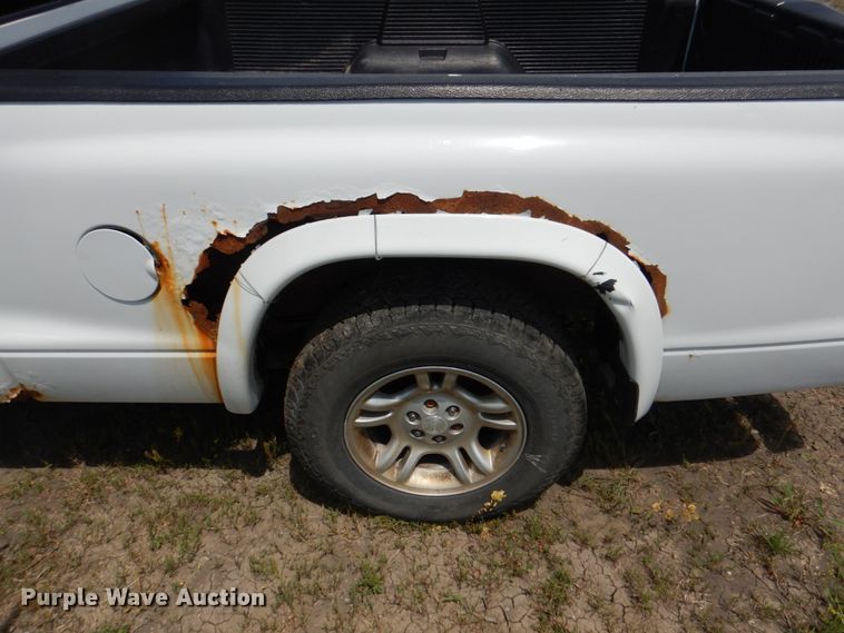 image for item JY9904 2004 Dodge Dakota  Club Cab pickup truck