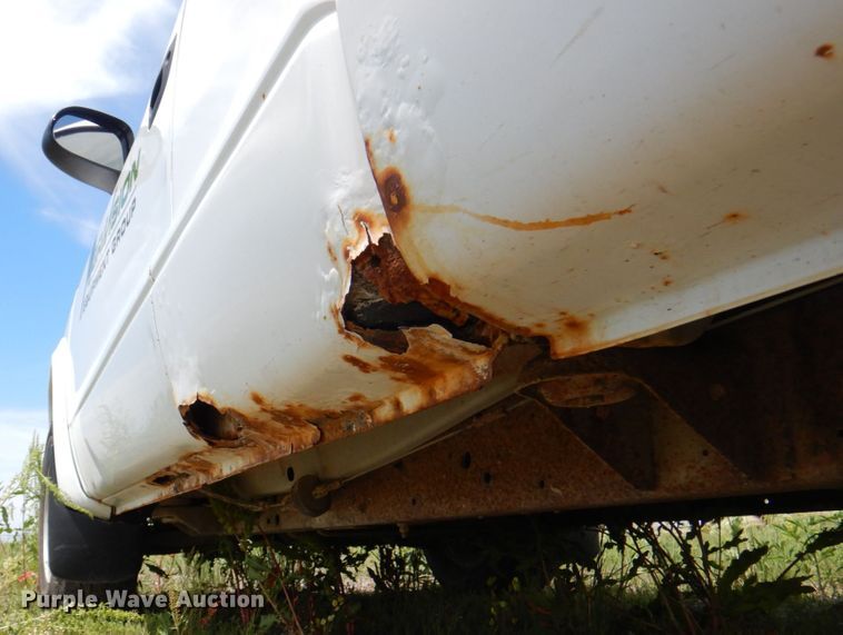 image for item JY9904 2004 Dodge Dakota  Club Cab pickup truck