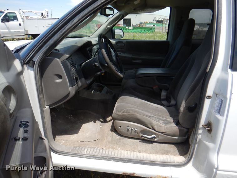 image for item JY9904 2004 Dodge Dakota  Club Cab pickup truck