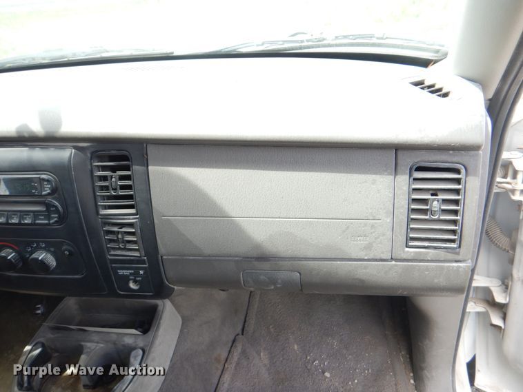 image for item JY9904 2004 Dodge Dakota  Club Cab pickup truck