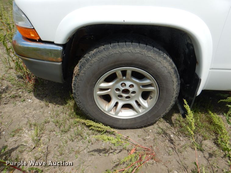 image for item JY9904 2004 Dodge Dakota  Club Cab pickup truck