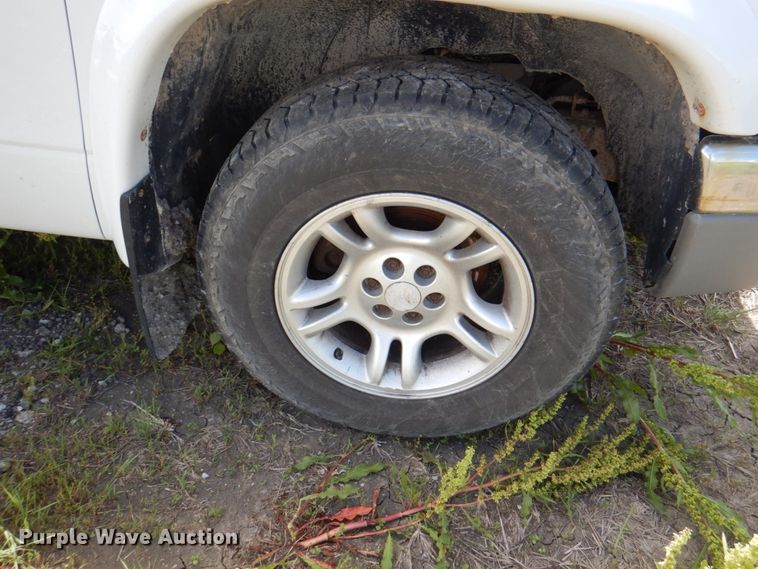 image for item JY9904 2004 Dodge Dakota  Club Cab pickup truck