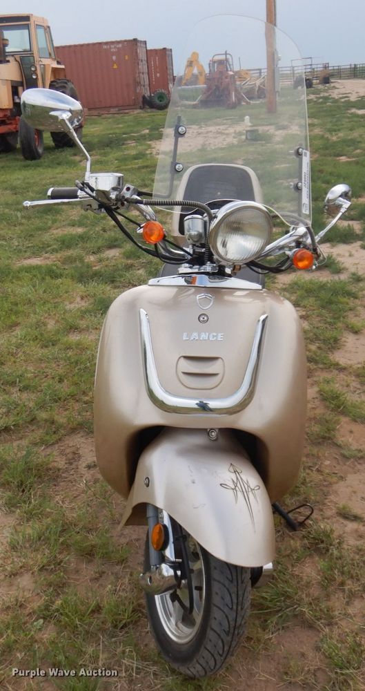 image for item JZ9992 2008 ZNEN ZN150T-E  scooter