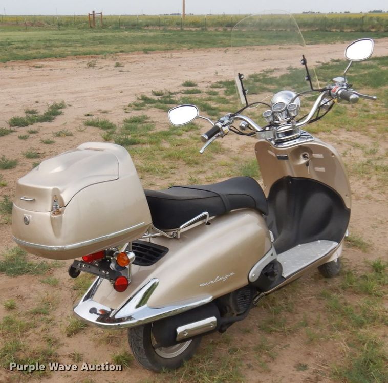 image for item JZ9992 2008 ZNEN ZN150T-E  scooter
