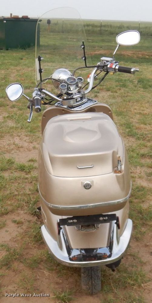 image for item JZ9992 2008 ZNEN ZN150T-E  scooter