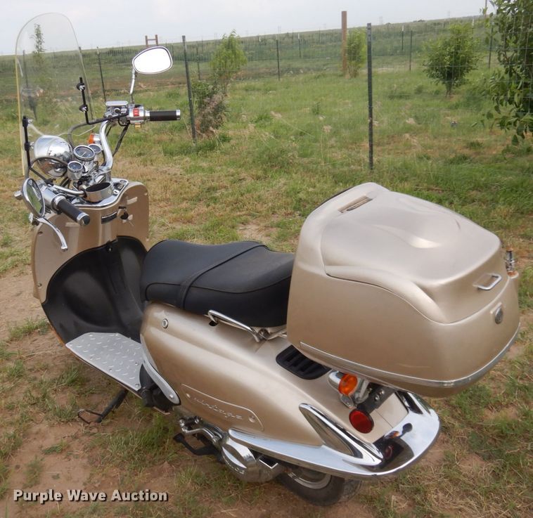 image for item JZ9992 2008 ZNEN ZN150T-E  scooter