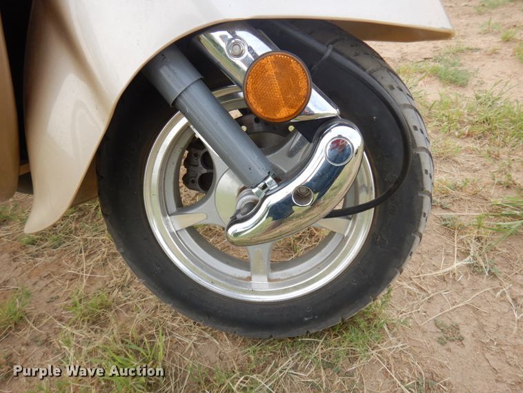 image for item JZ9992 2008 ZNEN ZN150T-E  scooter