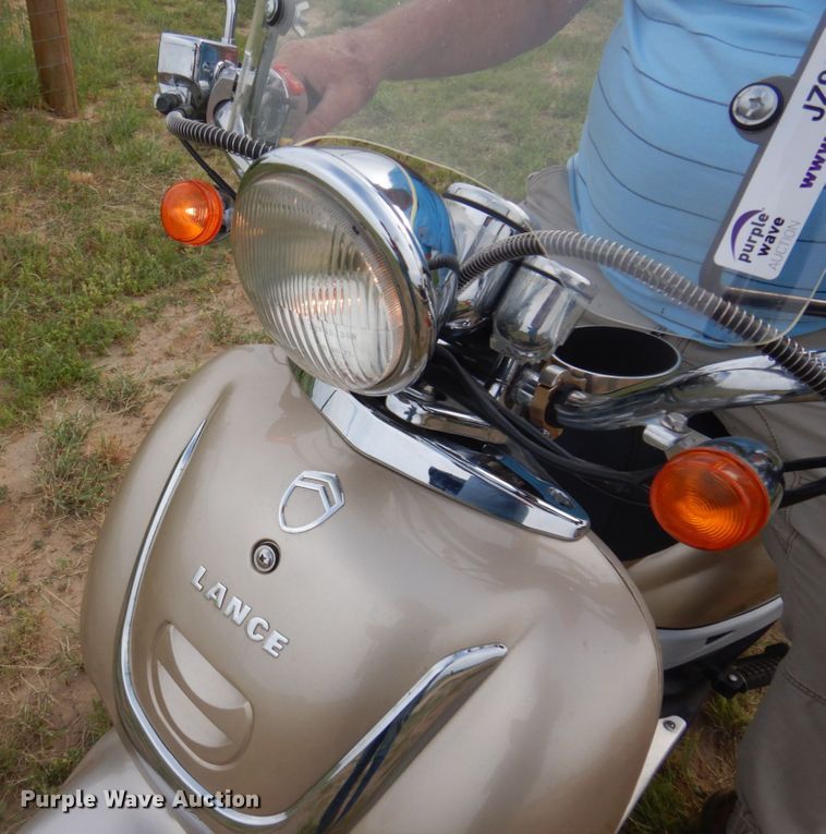 image for item JZ9992 2008 ZNEN ZN150T-E  scooter