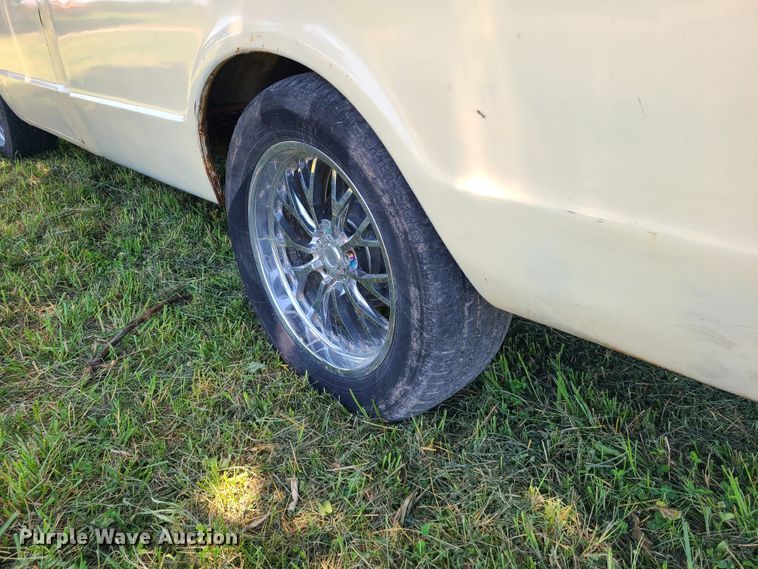 image for item L1403 1970 Chevrolet C1500  pickup truck