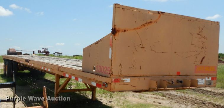 image for item DC2079 1978 Lufkin  flatbed trailer