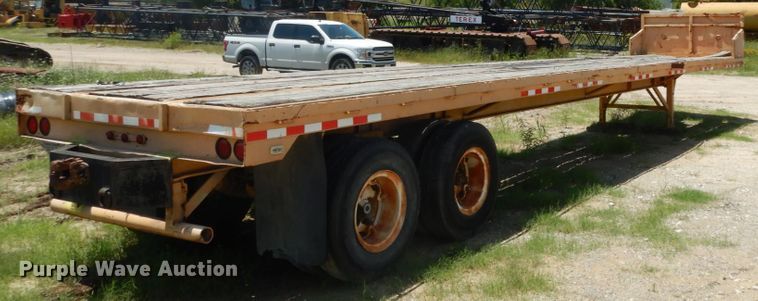 image for item DC2079 1978 Lufkin  flatbed trailer