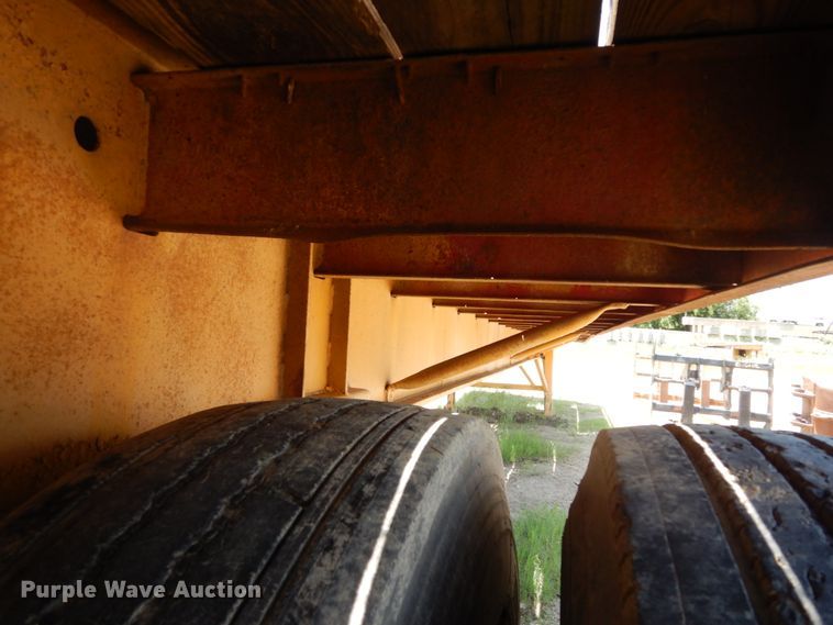 image for item DC2079 1978 Lufkin  flatbed trailer