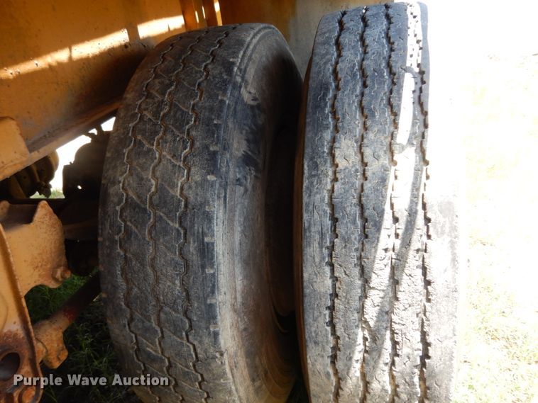 image for item DC2079 1978 Lufkin  flatbed trailer