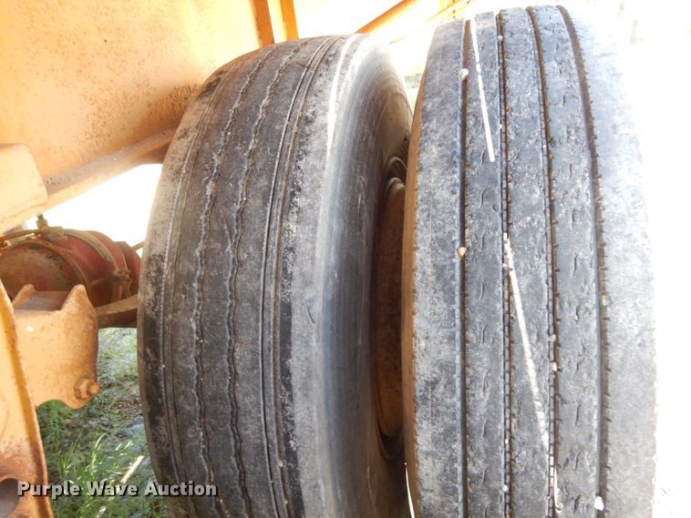 image for item DC2079 1978 Lufkin  flatbed trailer