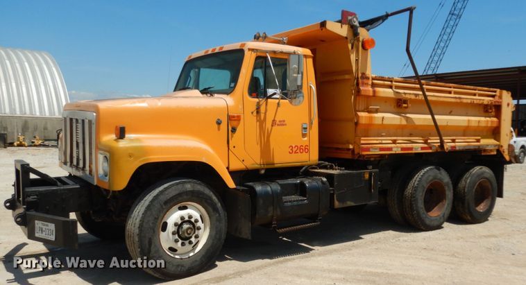image for item DC2080 2002 International 2554  dump truck