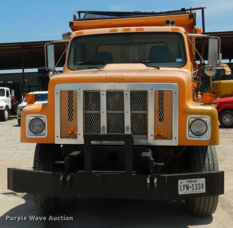 image for item DC2080 2002 International 2554  dump truck