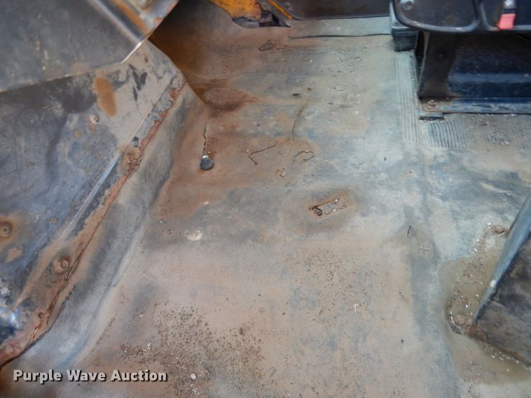 image for item DC2080 2002 International 2554  dump truck