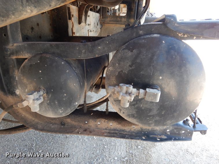 image for item DC2080 2002 International 2554  dump truck