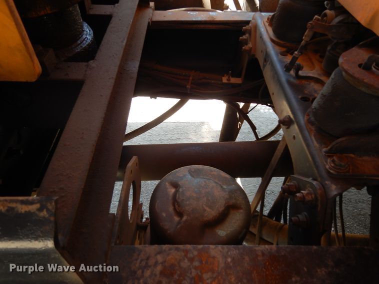 image for item DC2080 2002 International 2554  dump truck