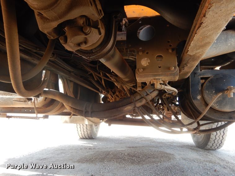 image for item DC2080 2002 International 2554  dump truck