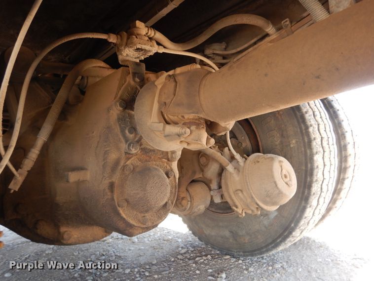 image for item DC2080 2002 International 2554  dump truck