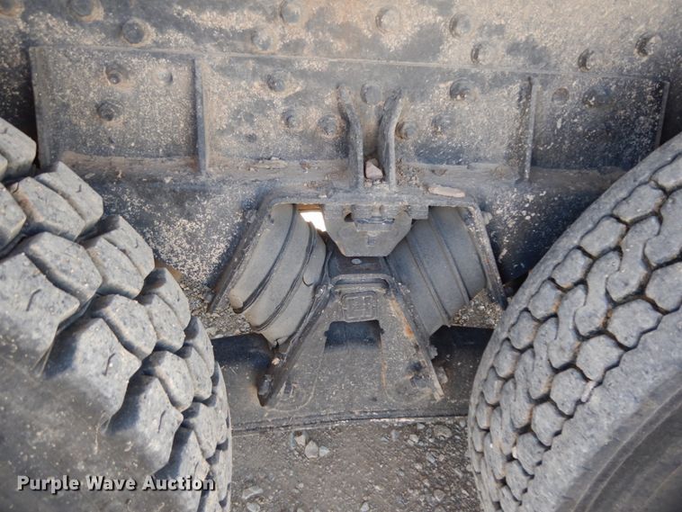 image for item DC2080 2002 International 2554  dump truck