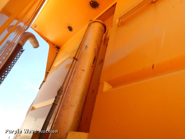 image for item DC2080 2002 International 2554  dump truck