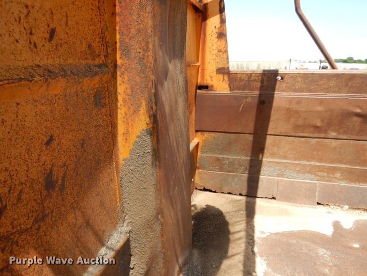 image for item DC2080 2002 International 2554  dump truck