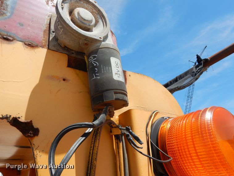 image for item DC2080 2002 International 2554  dump truck