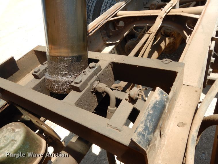 image for item DC2080 2002 International 2554  dump truck