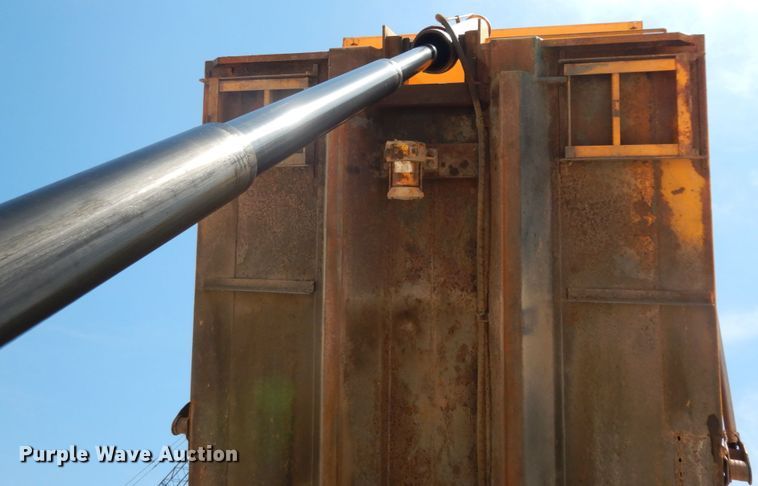 image for item DC2080 2002 International 2554  dump truck