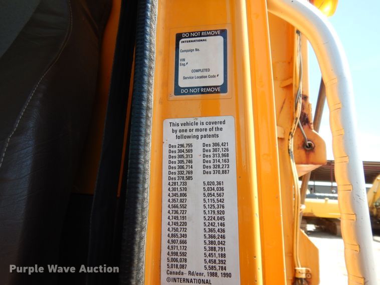 image for item DC2080 2002 International 2554  dump truck