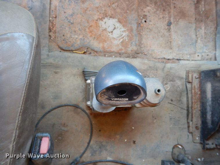 image for item DC2081 2002 International 2554  dump truck