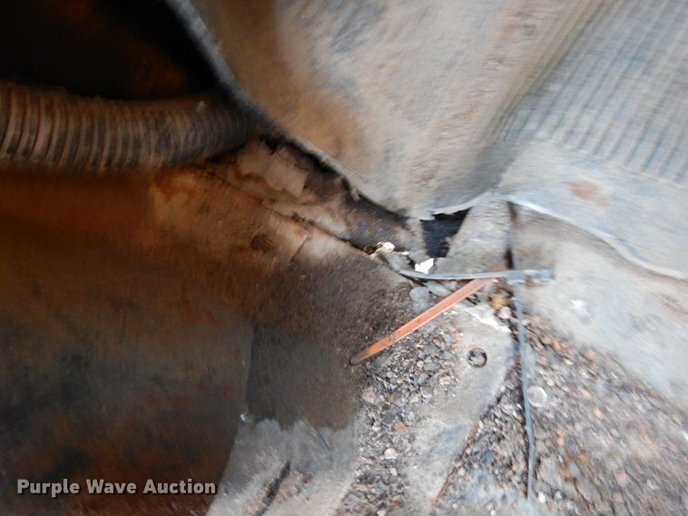 image for item DC2081 2002 International 2554  dump truck