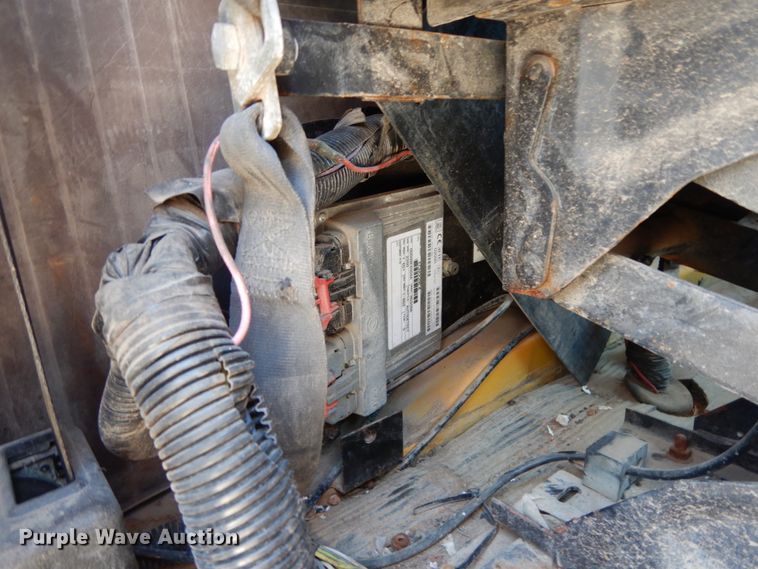 image for item DC2081 2002 International 2554  dump truck